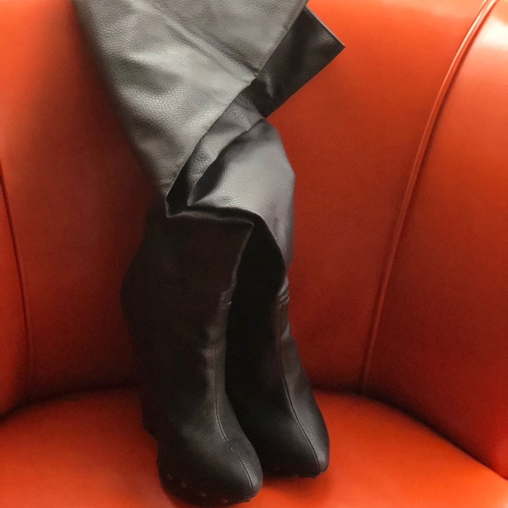 Slouchy boot